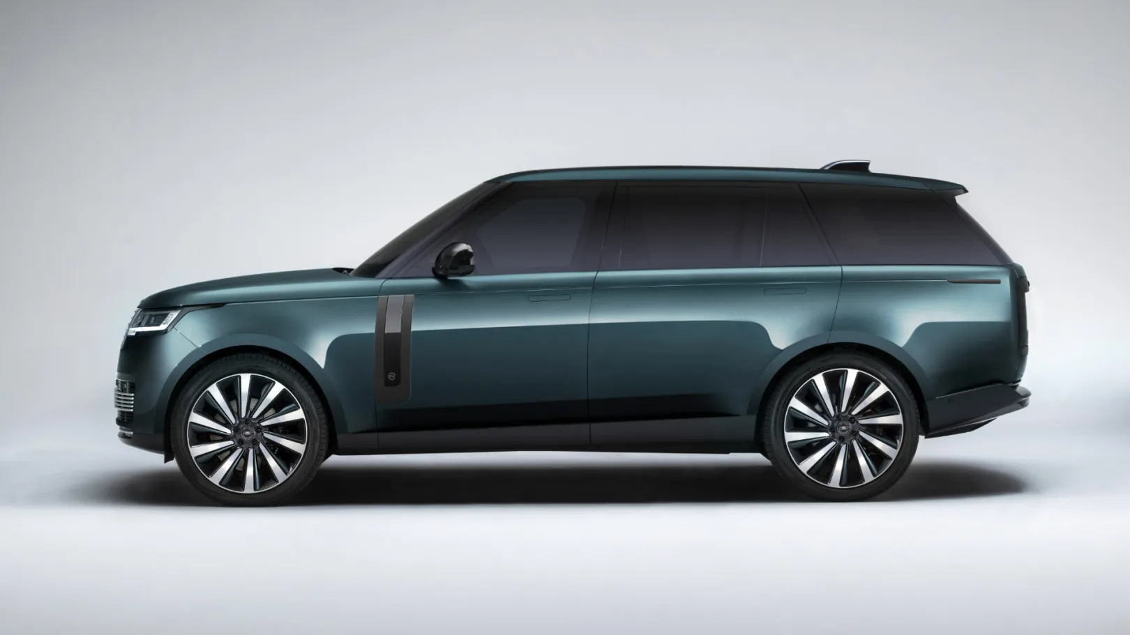 ВДОСКОНАЛЕНІ ВЕРСІЇ RANGE ROVER